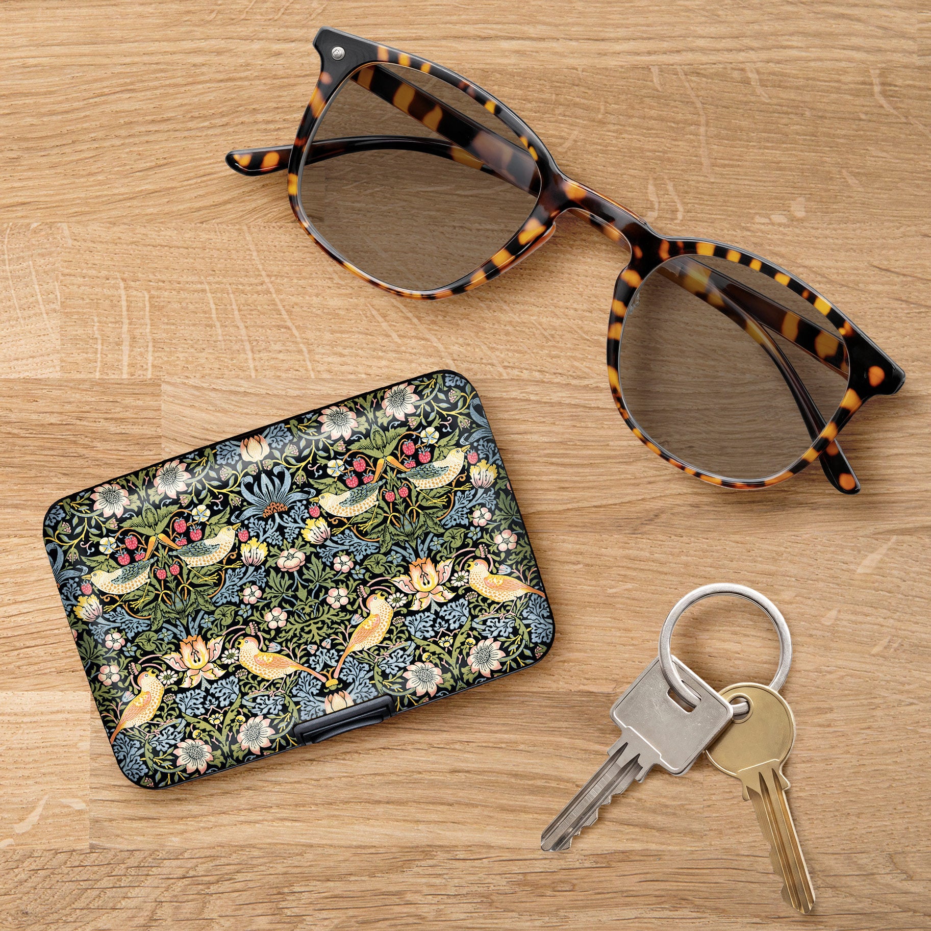 William Morris Strawberry Thief RFID Hard Travel Wallet